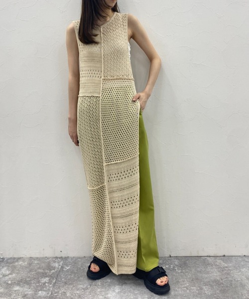 FOREVER 21（フォーエバー トゥエンティーワン）の「切り替えニットロングワンピース（ワンピース・レディース・ブラウン/オフホワイト/グリーン・FREE）」の8枚目の写真