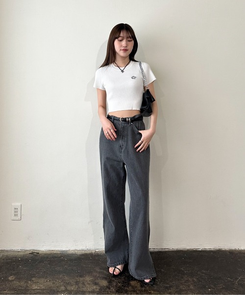 EPIMI E'PIMMY（エピミエピミー）の「オリジナルロゴコンパクトリブニット（ニット/セーター・レディース・オフホワイト/ベージュ/ブラック/ブルー・MEDIUM）」の8枚目の写真