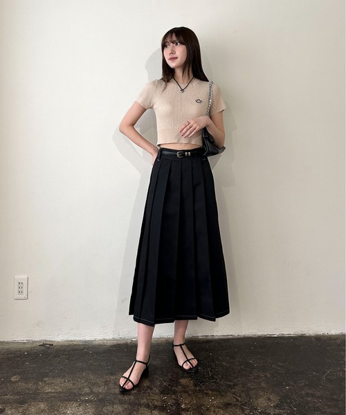 EPIMI E'PIMMY（エピミエピミー）の「オリジナルロゴコンパクトリブニット（ニット/セーター・レディース・オフホワイト/ベージュ/ブラック/ブルー・MEDIUM）」の12枚目の写真