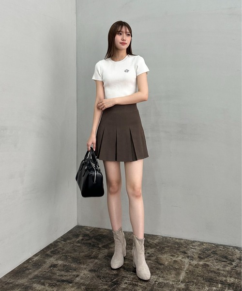 EPIMI E'PIMMY（エピミエピミー）の「オリジナルロゴコンパクトリブニット（ニット/セーター・レディース・オフホワイト/ベージュ/ブラック/ブルー・MEDIUM）」の22枚目の写真