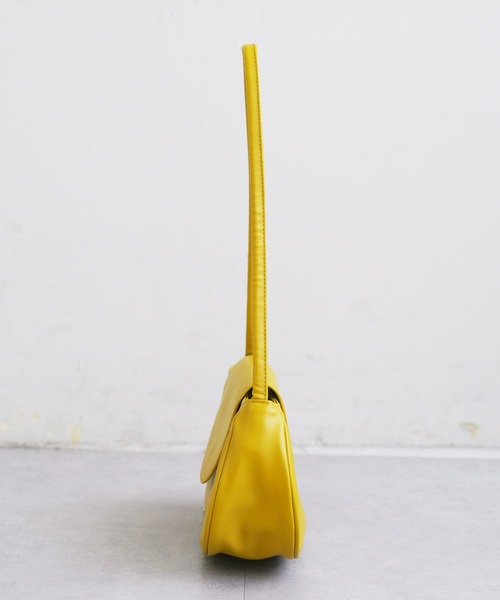 DISCOAT(ディスコート)の「ロングワンハンドルハンドバッグ(ハンドバッグ・レディース・アイボリー/ブラック/グレー系その他/マスタード・FREE)」の11枚目の写真