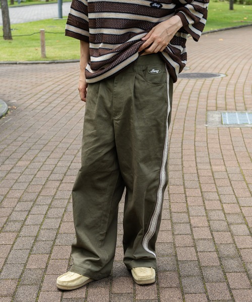 kutir（クティール）の「ワッペン付きトラックラインパンツ（その他パンツ・メンズ・カーキ/ブラック/ダークブラウン・MEDIUM/SMALL/LARGE）」の4枚目の写真