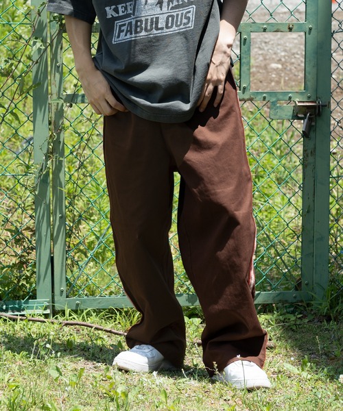 kutir（クティール）の「ワッペン付きトラックラインパンツ（その他パンツ・メンズ・カーキ/ブラック/ダークブラウン・MEDIUM/SMALL/LARGE）」の5枚目の写真