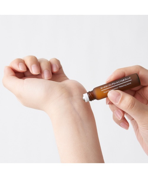 無印良品（ムジルシリョウヒン）の「ロールオンフレグランス　くつろぎブレンド　６ｍＬ（香水・レディース・その他・FREE）」の2枚目の写真