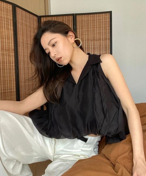 LYEON(リヨン)の「スリーブレスバルーンシャツ(シャツ/ブラウス・レディース・ブラック/ホワイト・FREE)」の7枚目の写真