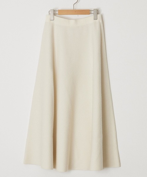 ADAWAS(アダワズ)の「ADAWAS/アダワス DOUBLE-FACED KNIT FLARED SKIRT ニットスカート(スカート・レディース・オートミール/オフホワイト/ブラック・FREE)」の1枚目の写真