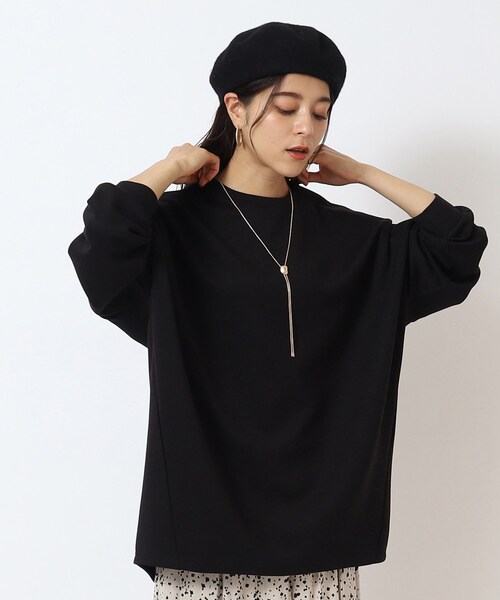 SHOO・LA・RUE(シューラルー)の「◆【体型カバー】なめらかタッチ ダンボール ドルマン切り替えトップス(Tシャツ/カットソー・レディース・ブラック/ベージュ/チャコールグレー/ピンク系/グリーン系・00)」の2枚目の写真