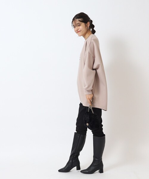 SHOO・LA・RUE(シューラルー)の「◆【体型カバー】なめらかタッチ ダンボール ドルマン切り替えトップス(Tシャツ/カットソー・レディース・ブラック/ベージュ/チャコールグレー/ピンク系/グリーン系・00)」の7枚目の写真