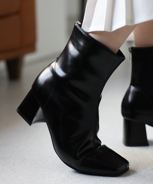 ap retro（アプレトロ）の「フェイクレザーショートブーツ（ブーツ・レディース・ブラック/ブラウン・MEDIUM/LARGE）」の3枚目の写真