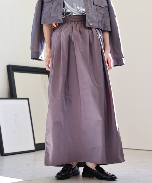 ULEULA（ウルア）の「ギャザーボリュームコクーンスカート（スカート・レディース・ブラウン/カーキ/ブラック・FREE）」の4枚目の写真