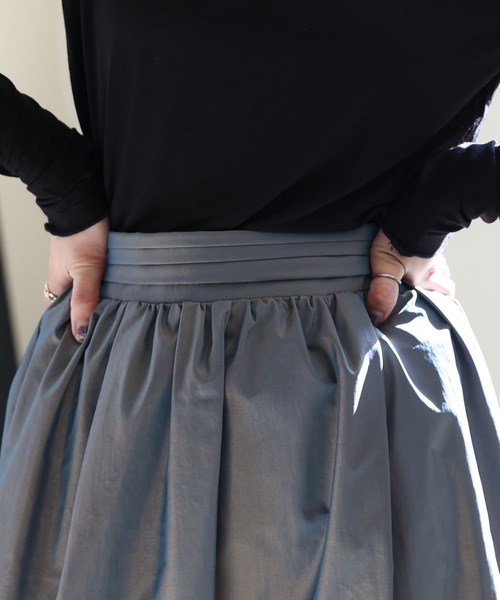 ULEULA（ウルア）の「ギャザーボリュームコクーンスカート（スカート・レディース・ブラウン/カーキ/ブラック・FREE）」の12枚目の写真