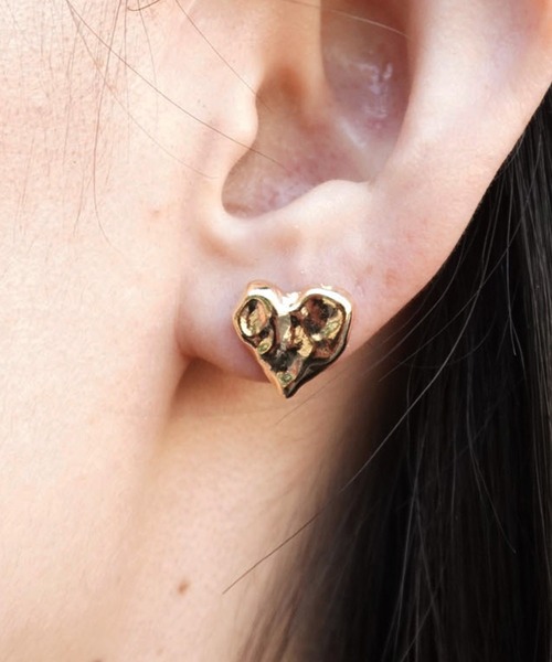 misto accessories（ミストアクセサリーズ）の「Heart pierces（ピアス（両耳用）・レディース・ゴールド/シルバー・FREE）」の2枚目の写真
