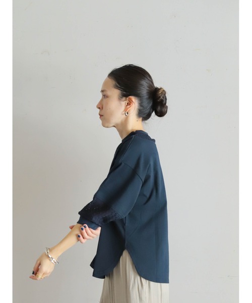 FIL DE FER(フィルデフェール)の「レース天竺コンビ パフスリーブP/O(Tシャツ/カットソー・レディース・ホワイト/ネイビー/ブラック・FREE)」の3枚目の写真