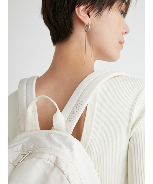 emmi（エミ）の「【emmi atelier】eco　メッシュカバーミニギャザーバックパック（バックパック/リュック・レディース・アイボリー/ブラック・FREE）」の4枚目の写真