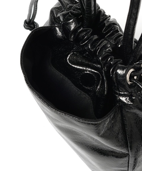 LOWRYS FARM（ローリーズファーム）の「２ＷＡＹメタリックキンチャク  996845（ハンドバッグ・レディース・ブラック/シルバー/グリーン・FREE）」の17枚目の写真