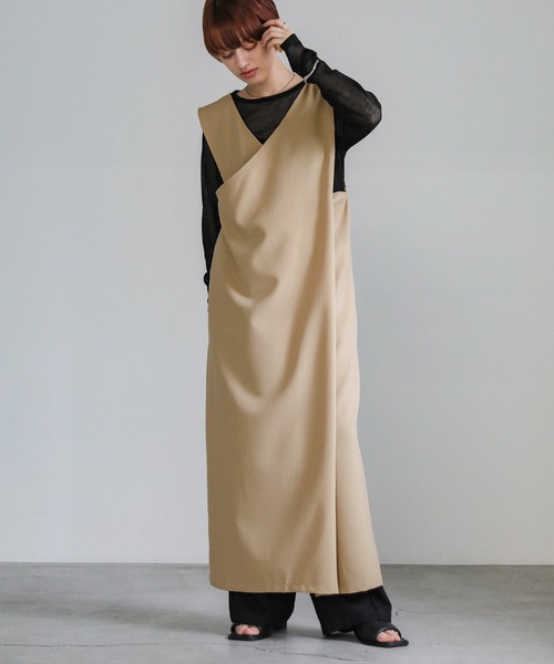 select MOCA（セレクトモカ）の「Vネック2WAYジャンスカ（ジャンパースカート・レディース・ブラック/アイボリー/ベージュ・LARGE/MEDIUM）」の14枚目の写真