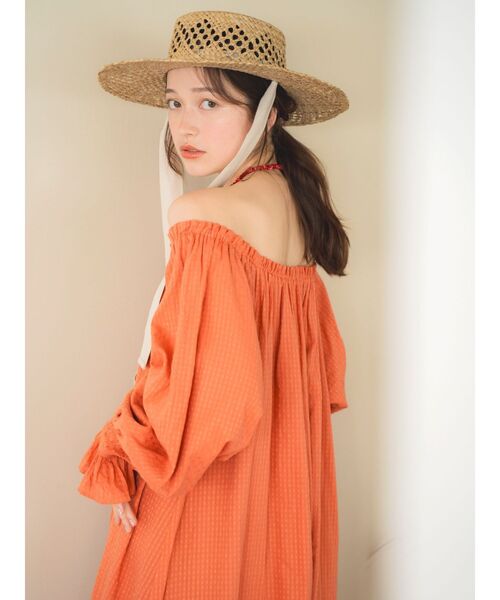 Ungrid（アングリッド）の「オフショルギャザーボリュームワンピース（ワンピース・レディース・オレンジ/ブラック・FREE）」の16枚目の写真