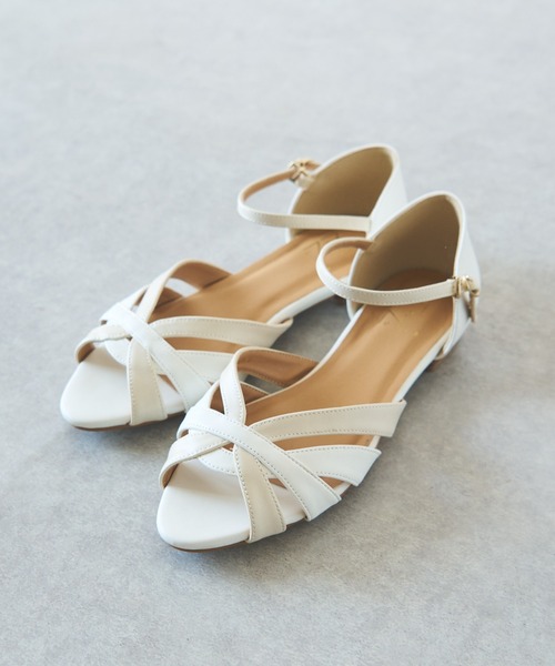 mio notis(ミオノティス)の「【MIO NOTIS(ミオ ノティス)】カットワークサンダル(サンダル・レディース・ホワイト/ブラウン/シルバー・36/37/38)」の4枚目の写真