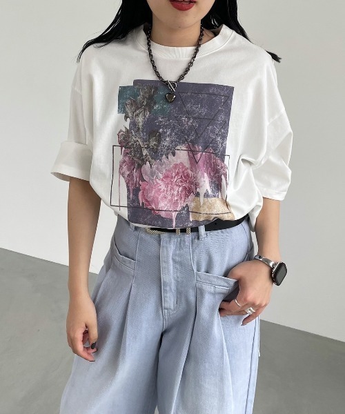 PAGEBOY(ページボーイ)の「メルティフラワーアートTシャツ(Tシャツ/カットソー・レディース・オフホワイト/チャコールグレー/ベージュ・FREE)」の2枚目の写真