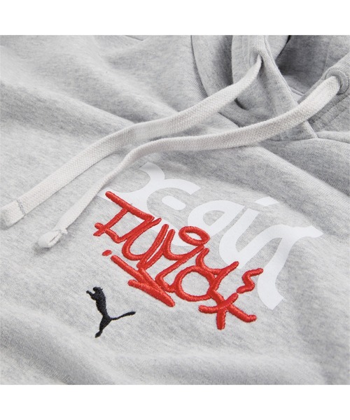 PUMA（プーマ）の「PUMA プーマ ウィメンズ PUMA x X-girl グラフィック フーディ（パーカー・レディース・オリーブ/ライトグレー/ブラック・MEDIUM/SMALL/X-SMALL/LARGE）」の11枚目の写真