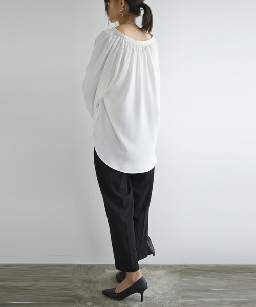 and it_(アンドイット)の「防汚加工リボンブラウス(シャツ/ブラウス・レディース・オフホワイト・M-L)」の7枚目の写真