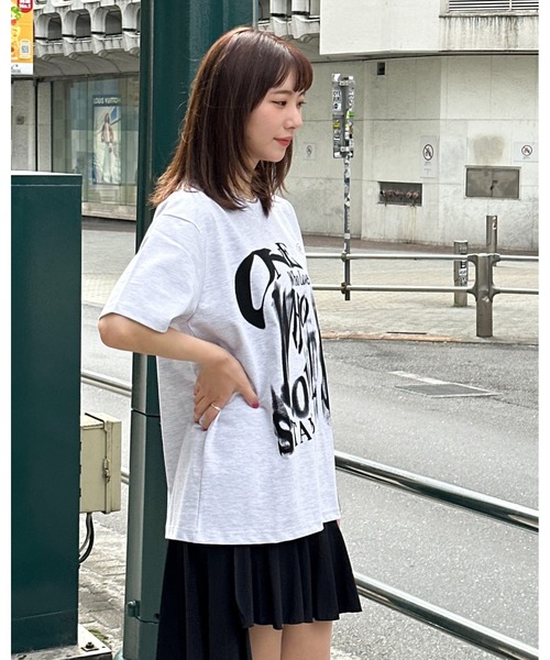 SLOWACID（スローアシッド）の「【UNISEX】SLOW ACID／GRAIN LOGO T 2118249（Tシャツ/カットソー・レディース・ブラック/ライトグレー/チャコール/ブルー・SMALL/MEDIUM/LARGE）」の7枚目の写真