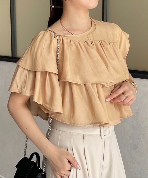 Thevon（ゼボン）の「アシメラッフルフリルブラウス（シャツ/ブラウス・レディース・グリーン/ブラック/ライトベージュ/ブルー・FREE）」の3枚目の写真