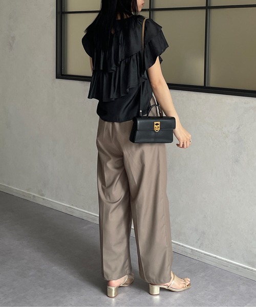 Thevon（ゼボン）の「アシメラッフルフリルブラウス（シャツ/ブラウス・レディース・グリーン/ブラック/ライトベージュ/ブルー・FREE）」の12枚目の写真