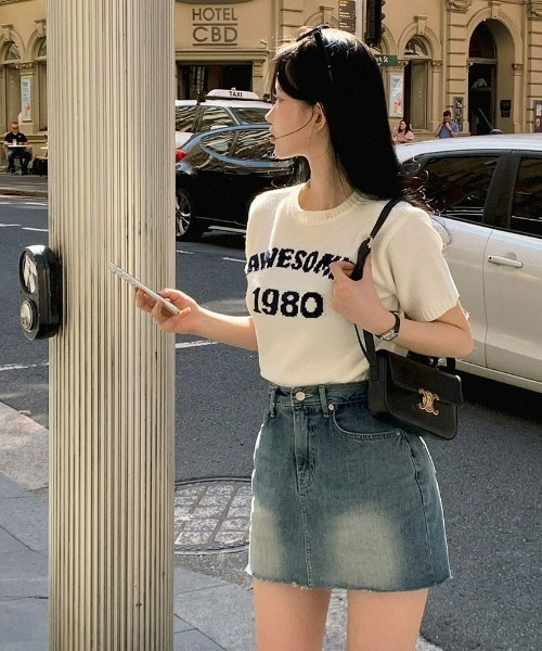 BEIDELLI（ベイデリー）の「[BELLIDE MADE] AWESOMEラウンド配色半袖ニット（Tシャツ/カットソー・レディース・ネイビー/ホワイト・FREE）」の2枚目の写真