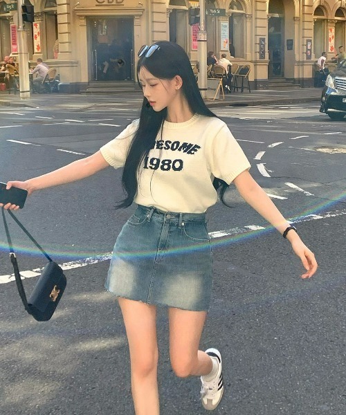 BEIDELLI（ベイデリー）の「[BELLIDE MADE] AWESOMEラウンド配色半袖ニット（Tシャツ/カットソー・レディース・ネイビー/ホワイト・FREE）」の3枚目の写真