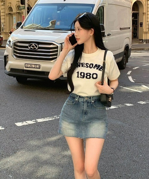 BEIDELLI（ベイデリー）の「[BELLIDE MADE] AWESOMEラウンド配色半袖ニット（Tシャツ/カットソー・レディース・ネイビー/ホワイト・FREE）」の4枚目の写真