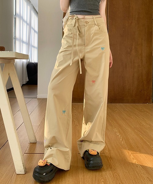 gossip!ロサンゼルス(ゴシップロサンゼルス)の「little ribbon リボン刺繍ワイドパンツ Y2K(カーゴパンツ・レディース・ベージュ/ブラック・S/M/L)」の10枚目の写真