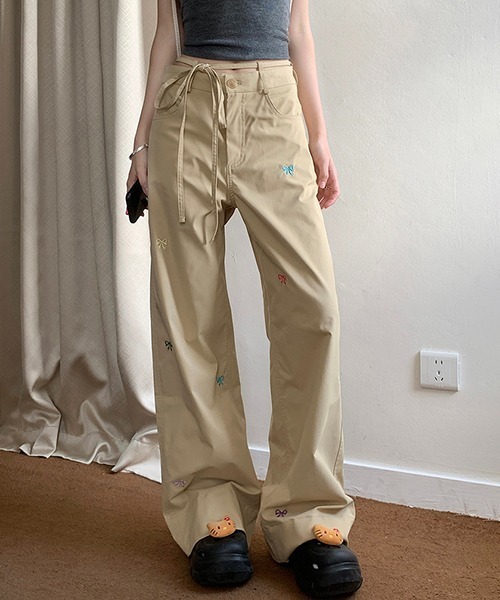 gossip!ロサンゼルス(ゴシップロサンゼルス)の「little ribbon リボン刺繍ワイドパンツ Y2K(カーゴパンツ・レディース・ベージュ/ブラック・S/M/L)」の14枚目の写真