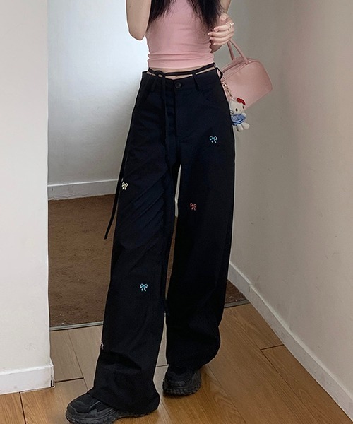 gossip!ロサンゼルス(ゴシップロサンゼルス)の「little ribbon リボン刺繍ワイドパンツ Y2K(カーゴパンツ・レディース・ベージュ/ブラック・S/M/L)」の22枚目の写真