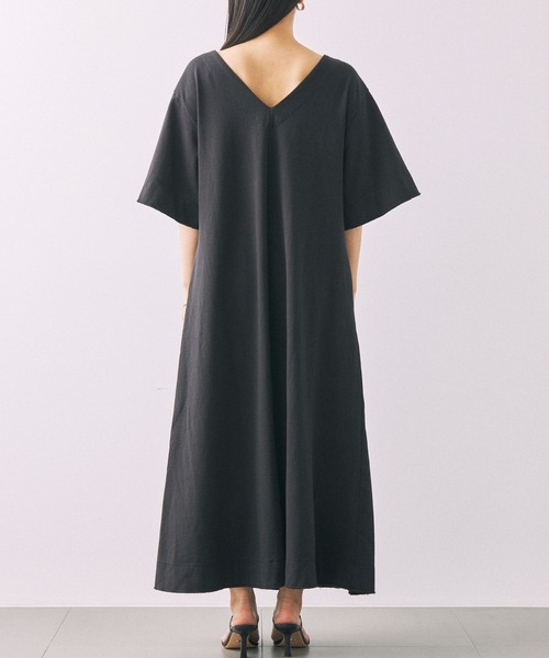 【セール】バックVカットフレアワンピース（ワンピース）｜BABYLONE（バビロン）