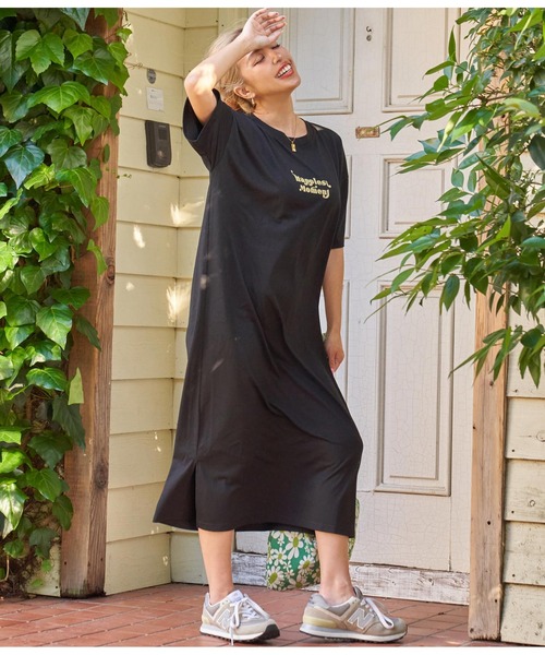 anap mimpi（アナップミンピ）の「SUNメッセージプリントTシャツマキシ