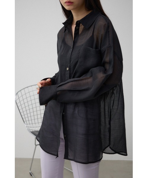 AZUL by moussy（アズールバイマウジー）の「バックスリットオーバーシャツ（シャツ/ブラウス・レディース・オフホワイト/グレー/ブラック/ホワイト系その他・FREE）」の22枚目の写真