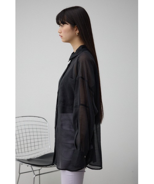 AZUL by moussy（アズールバイマウジー）の「バックスリットオーバーシャツ（シャツ/ブラウス・レディース・オフホワイト/グレー/ブラック/ホワイト系その他・FREE）」の17枚目の写真