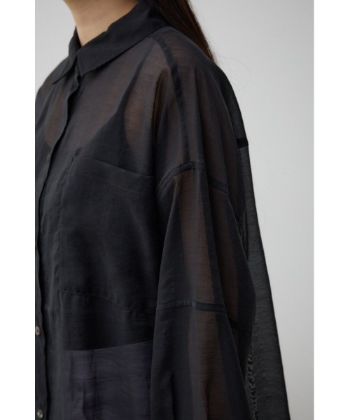 AZUL by moussy（アズールバイマウジー）の「バックスリットオーバーシャツ（シャツ/ブラウス・レディース・オフホワイト/グレー/ブラック/ホワイト系その他・FREE）」の13枚目の写真