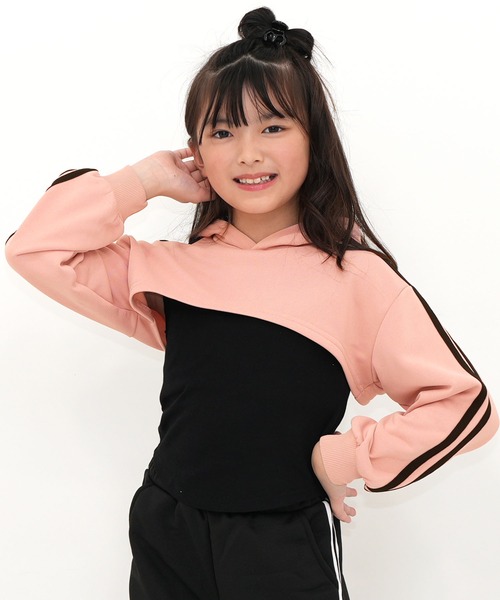 Bee des Bee(ビーデスビー)の「ライン入りトップス×タンクトップ(パーカー・キッズ・ピンク系その他/ホワイト×ブラック/ブラック系その他・140cm/120cm/110cm/150cm/130cm)」の1枚目の写真