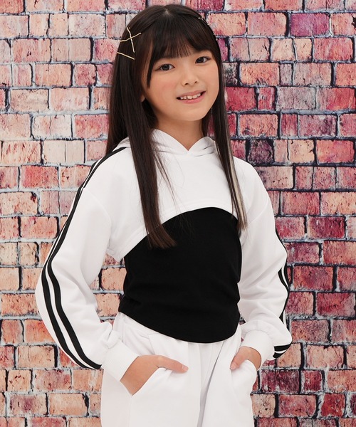 Bee des Bee(ビーデスビー)の「ライン入りトップス×タンクトップ(パーカー・キッズ・ピンク系その他/ホワイト×ブラック/ブラック系その他・140cm/120cm/110cm/150cm/130cm)」の12枚目の写真