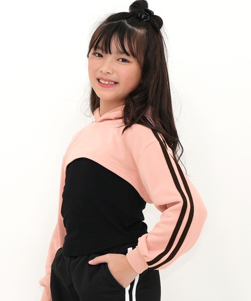 Bee des Bee(ビーデスビー)の「ライン入りトップス×タンクトップ(パーカー・キッズ・ピンク系その他/ホワイト×ブラック/ブラック系その他・140cm/120cm/110cm/150cm/130cm)」の14枚目の写真