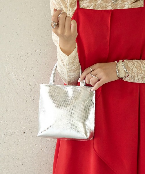 MAISON BREEZE reveur(メゾンブリーズレヴール)の「【MAISON BREEZE reveur】metallic square handbag メタルスクエアハンドバッグ(ハンドバッグ・レディース・ミント/ブラック/シルバー・FREE)」の13枚目の写真