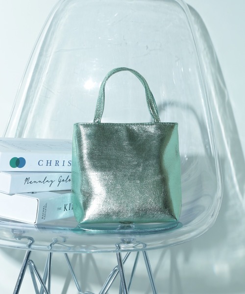 MAISON BREEZE reveur(メゾンブリーズレヴール)の「【MAISON BREEZE reveur】metallic square handbag メタルスクエアハンドバッグ(ハンドバッグ・レディース・ミント/ブラック/シルバー・FREE)」の17枚目の写真