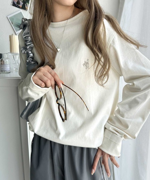 classicalelf(クラシカルエルフ)の「ヴィンテージ感をプラス。綿100%衿バイカラーワンポイント刺繍ロンTシャツ(Tシャツ/カットソー・レディース・カーキ/アイボリー/グレイッシュベージュ/ブラック・X-LARGE/SMALL/MEDIUM/LARGE)」の5枚目の写真