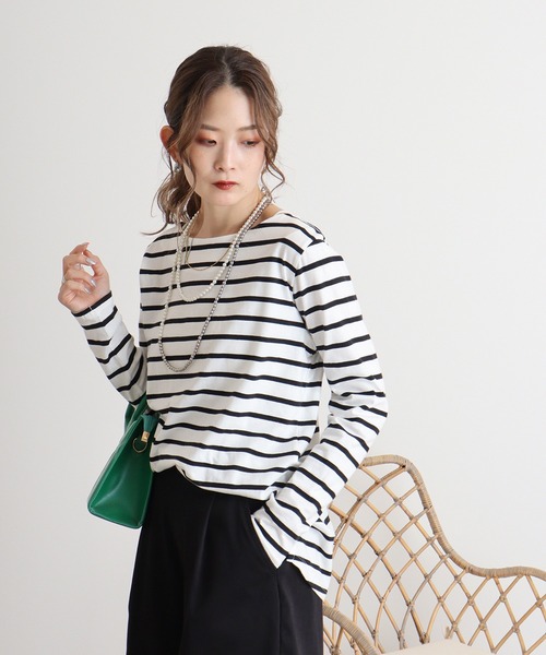 atONE（アットワン）の「atONE サイドスリットラウンドネックボーダーロングスリーブカットソー（Tシャツ/カットソー・レディース・ブラック×ホワイト/ホワイト×ブラック・M/4L/3L/LL/L）」の5枚目の写真