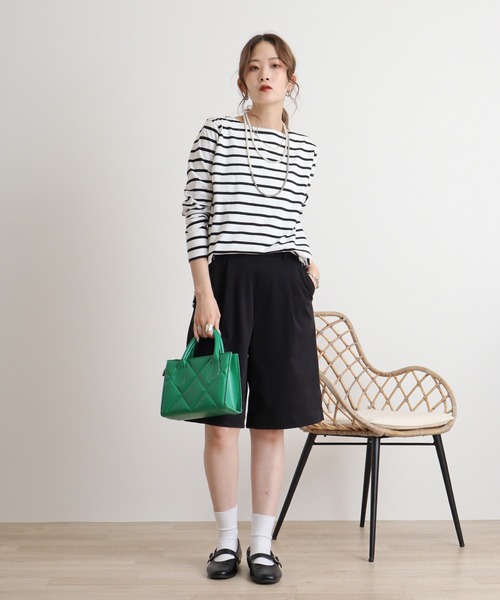 atONE（アットワン）の「atONE サイドスリットラウンドネックボーダーロングスリーブカットソー（Tシャツ/カットソー・レディース・ブラック×ホワイト/ホワイト×ブラック・M/4L/3L/LL/L）」の6枚目の写真