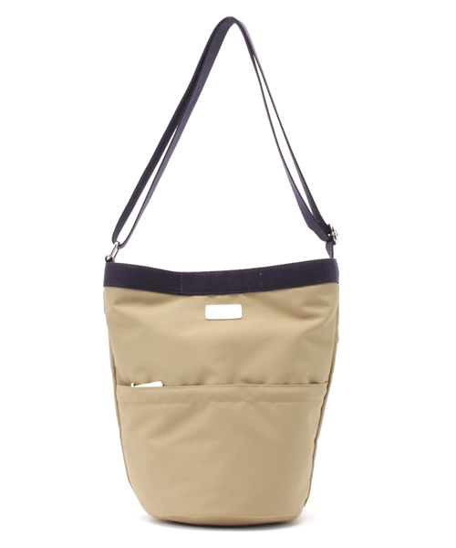 TOPKAPI（トプカピ）の「コーデュラポリ・ドラム型ショルダーバッグ（ショルダーバッグ・レディース・カーキ/ネイビー/イエロー/レッド/ブルー/ライトブルー/ベージュ・FREE）」の2枚目の写真