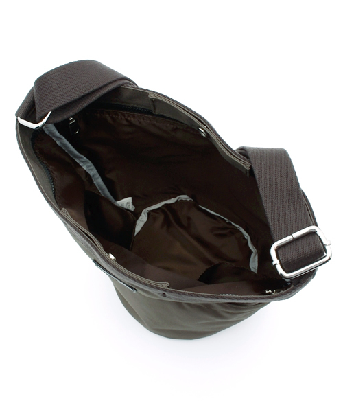 TOPKAPI（トプカピ）の「コーデュラポリ・ドラム型ショルダーバッグ（ショルダーバッグ・レディース・カーキ/ネイビー/イエロー/レッド/ブルー/ライトブルー/ベージュ・FREE）」の13枚目の写真