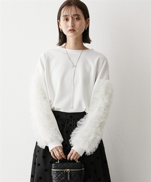 nissen（ニッセン）の「袖チュールショート丈トレーナー（スウェット・レディース・ブラック/オフホワイト/グレー・LL/L/M/S）」の2枚目の写真